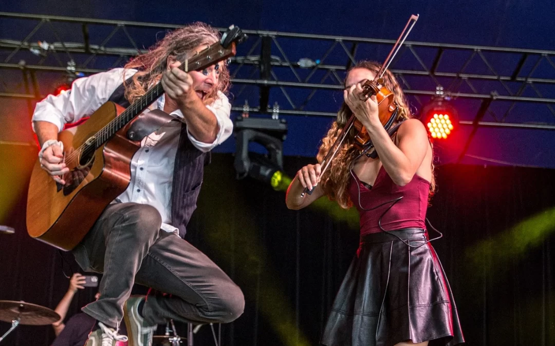 Round Mountain Girls